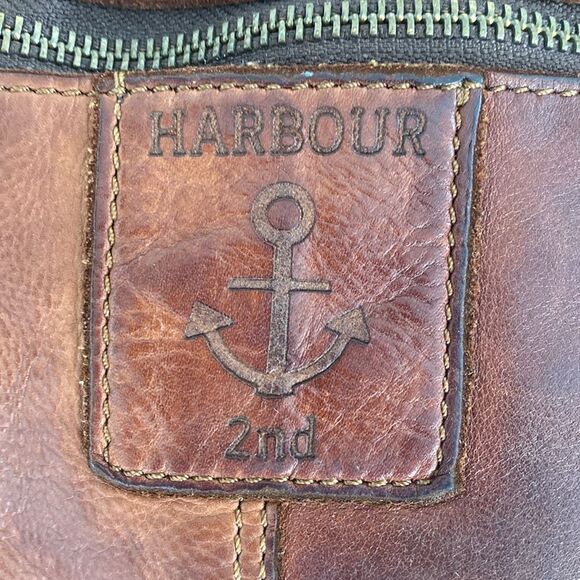 Harbour 2nd: Brown Leather Crossbody Adjustable Strap Bag - Gently Used - Picture 6 of 15